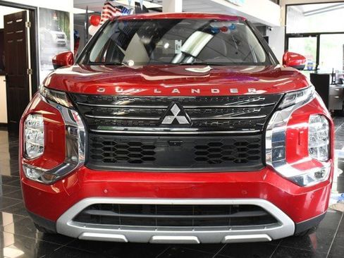 Used 2022 Mitsubishi Outlander SEL Black Edition AWD/4WD image 2
