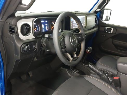 Used 2024 Jeep Wrangler Sport AWD/4WD image 18