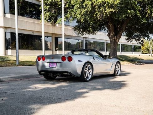 Used 2006 Chevrolet Corvette Convertible w/ Preferred Equipment Group image 36