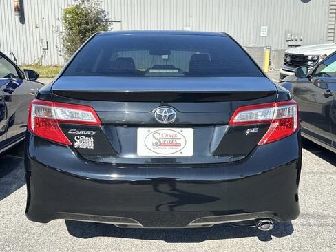 Used 2014 Toyota Camry SE image 4