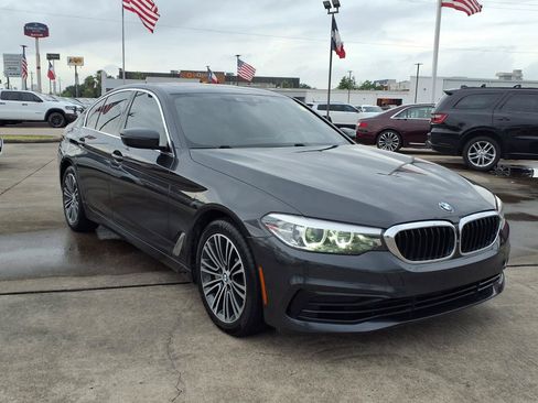 Used 2019 BMW 540i w/ Premium Package RWD image 3