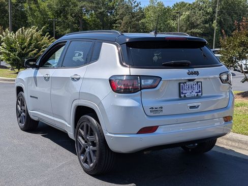 Used 2025 Jeep Compass Limited w/ Driver Assist Group I AWD/4WD image 7