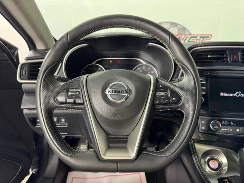 Used 2022 Nissan Maxima Platinum w/ Sport Mat Group FWD image 13