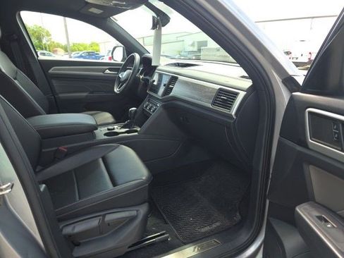 Used 2021 Volkswagen Atlas Cross Sport SE AWD/4WD image 13