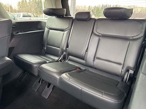 Used 2025 Ford Expedition Platinum w/ Driver's Package image 40