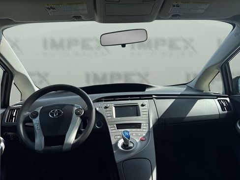 Used 2014 Toyota Prius Three image 11