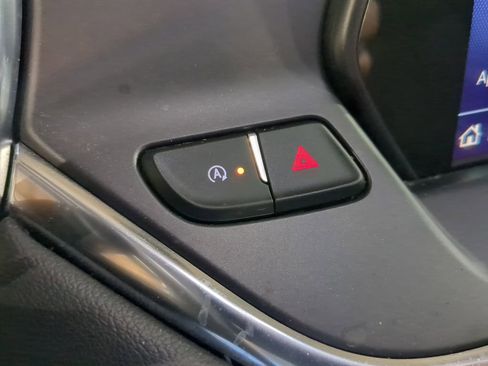 Used 2022 Chevrolet Blazer LT image 29