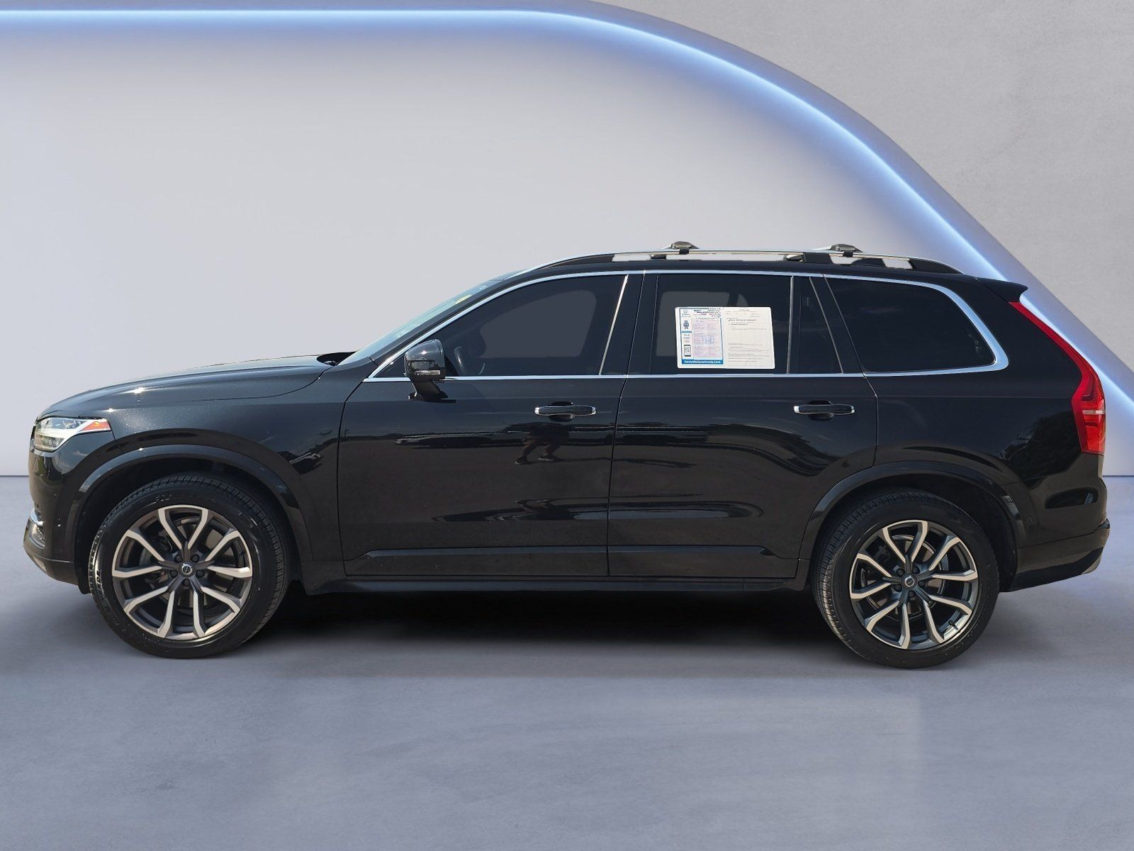 Used 2017 Volvo XC90 T6 Momentum w/ Vision Package AWD/4WD image 2