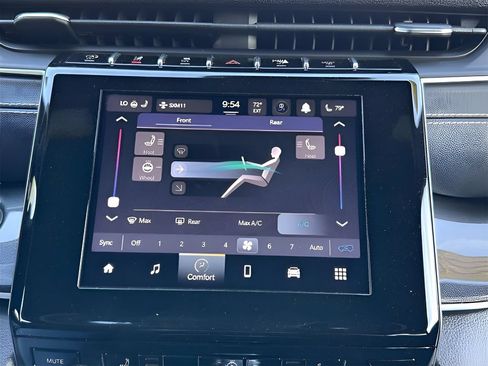 Used 2022 Jeep Grand Cherokee L Laredo AWD/4WD image 18