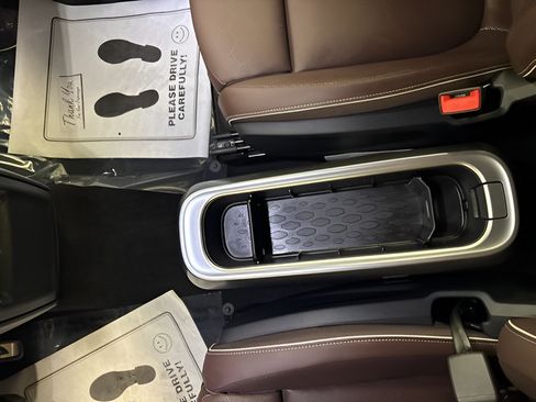 New 2025 Volkswagen ID. Buzz Pro S RWD image 15
