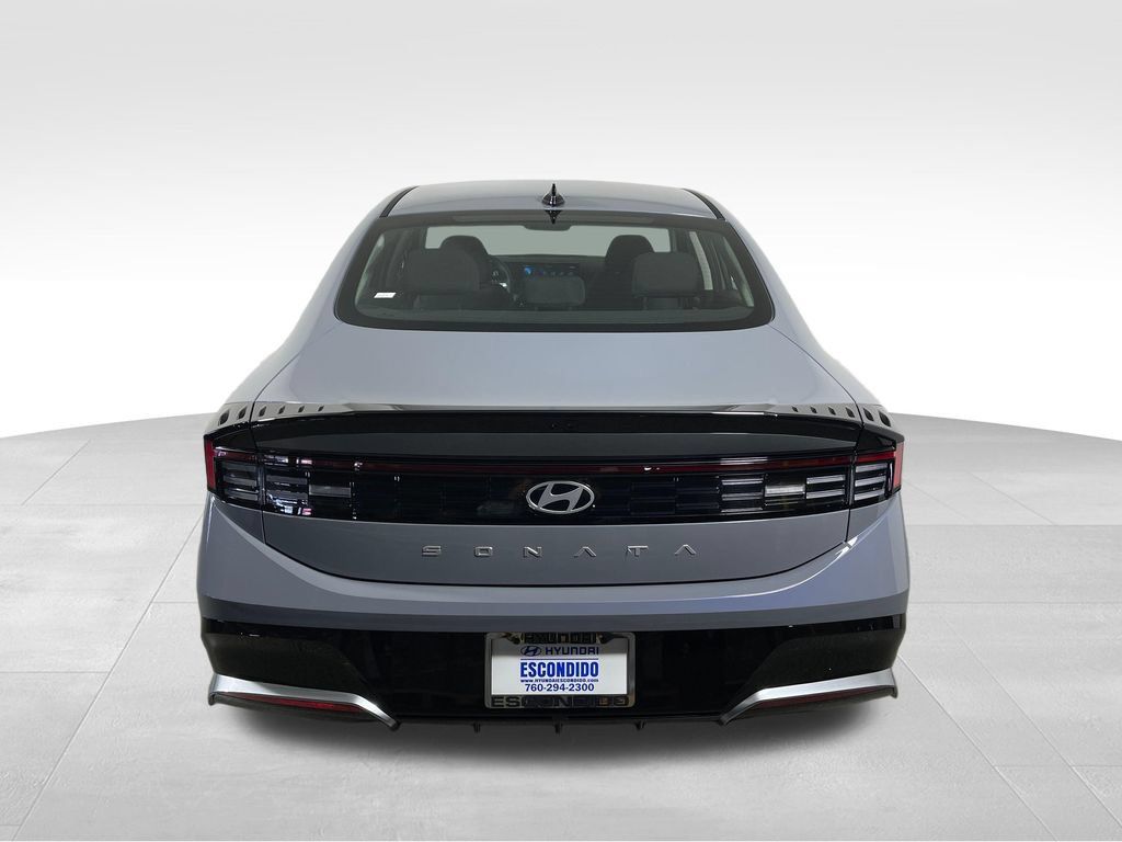 New 2026 Hyundai Sonata SEL FWD image 4
