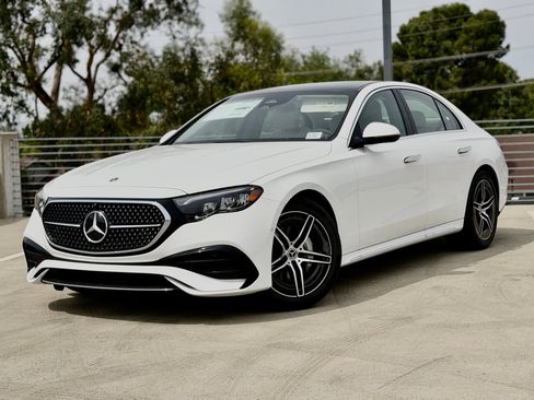 New 2026 Mercedes-Benz E 350 4MATIC Sedan image 2