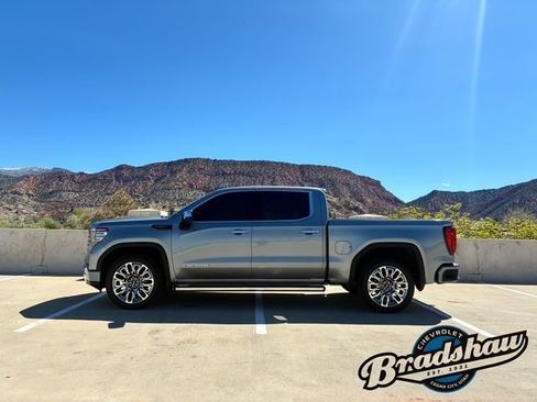 Used 2023 GMC Sierra 1500 Denali Ultimate image 4