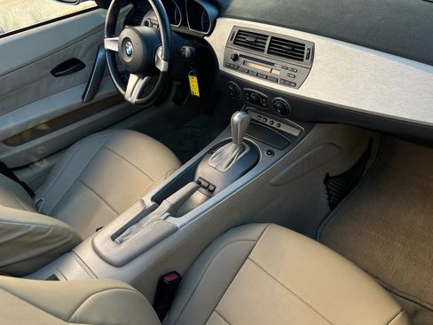 Used 2003 BMW Z4 3.0i image 15