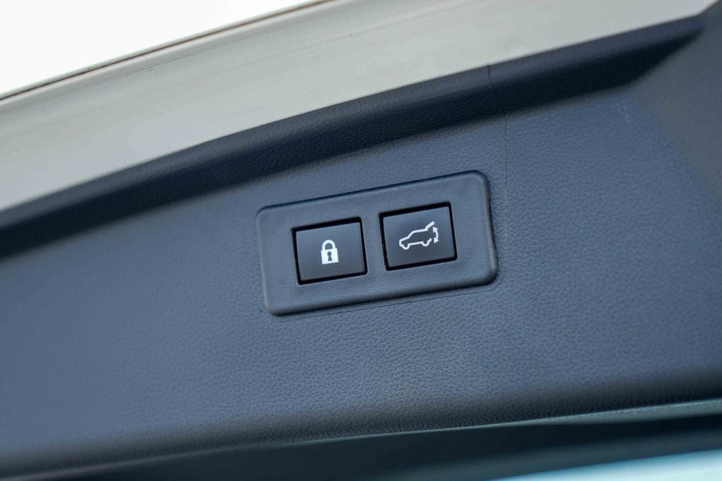 Used 2023 Subaru Outback Touring XT AWD/4WD image 13
