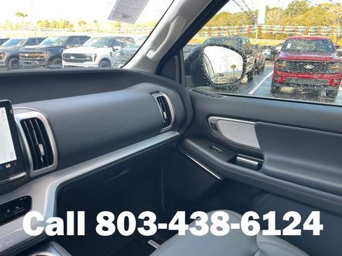 New 2025 Ford Expedition Active image 19