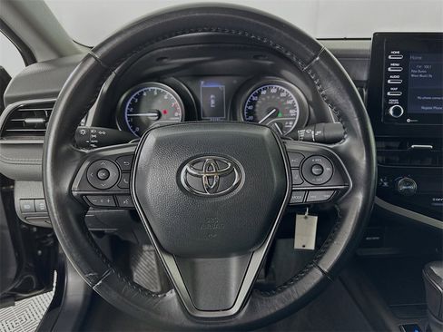 Used 2024 Toyota Camry SE image 14