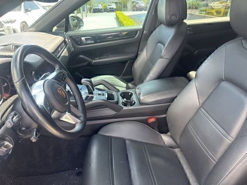 Used 2021 Porsche Cayenne S AWD/4WD image 9