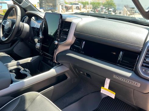 New 2026 RAM 1500 Laramie AWD/4WD image 23