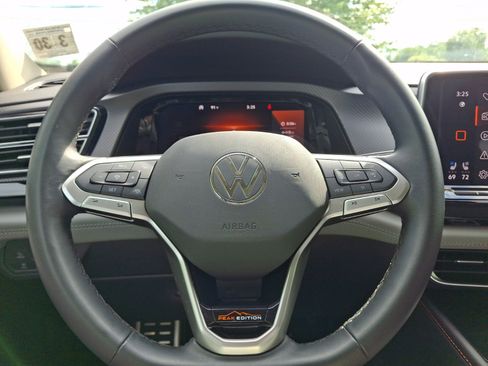 Certified 2024 Volkswagen Atlas Peak Edition SE AWD/4WD image 22