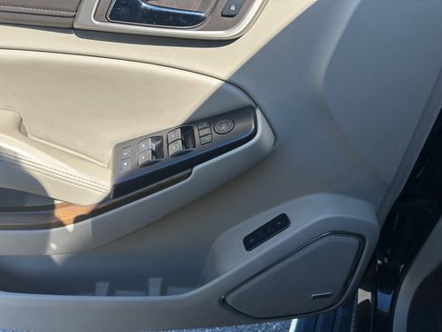 Used 2020 GMC Yukon Denali w/ Denali Ultimate Package AWD/4WD image 12