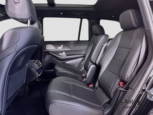 Used 2025 Mercedes-Benz GLS 450 4MATIC image 28