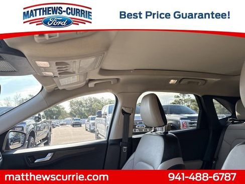 Certified 2020 Ford Escape Titanium w/ Titanium Premium Package 2.0 AWD/4WD image 11