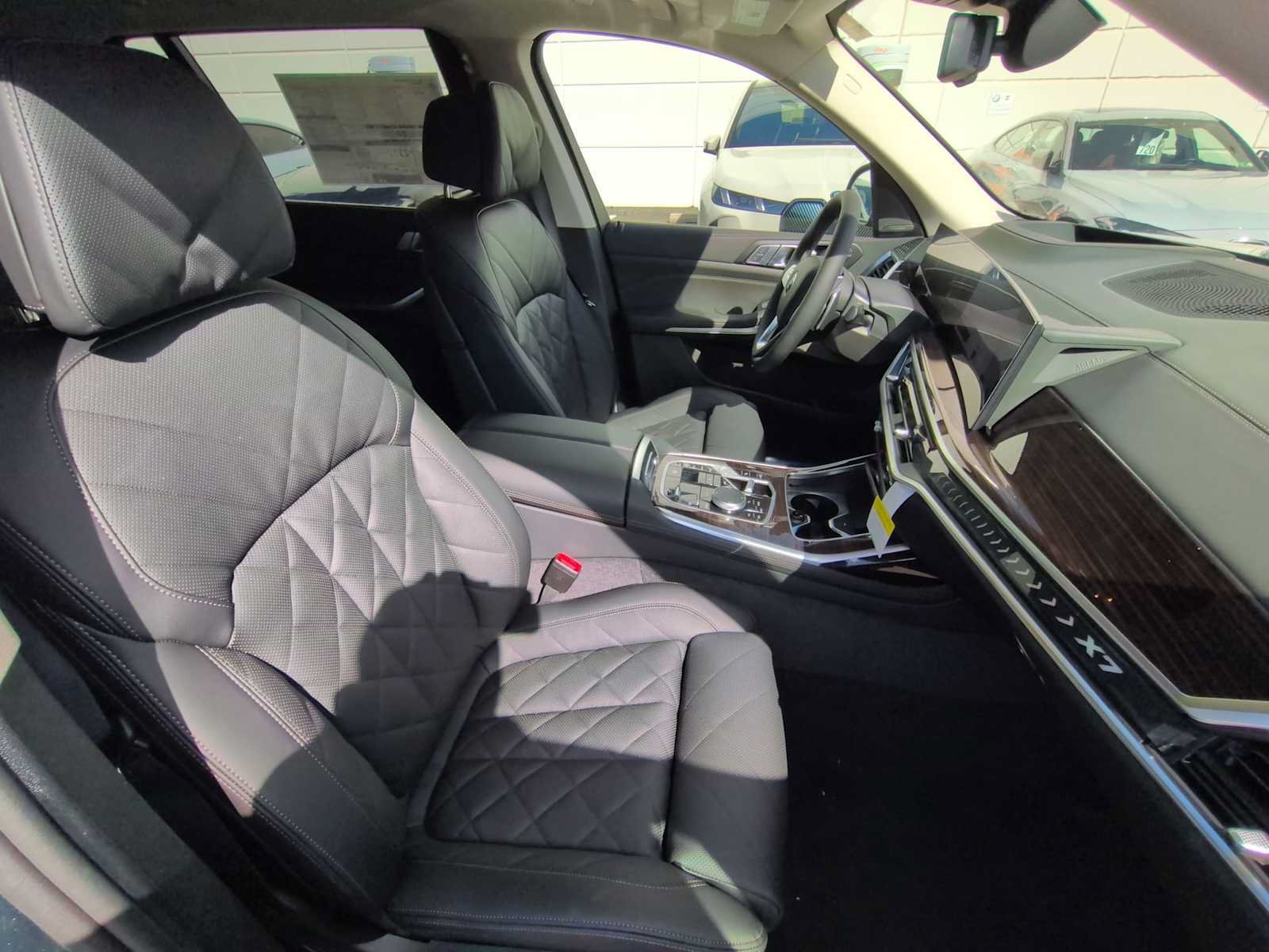 Used 2026 BMW X7 xDrive40i AWD/4WD image 24