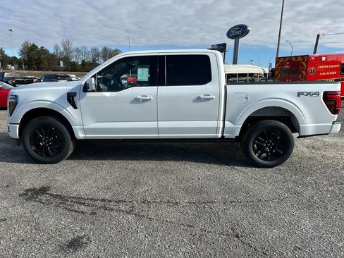 New 2025 Ford F150 Platinum w/ FX4 Off-Road Package AWD/4WD image 4