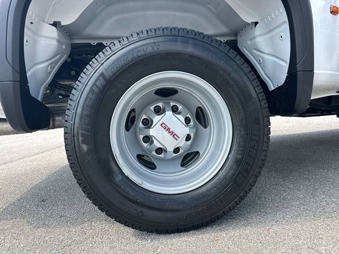 New 2026 GMC Sierra 3500 Pro image 16