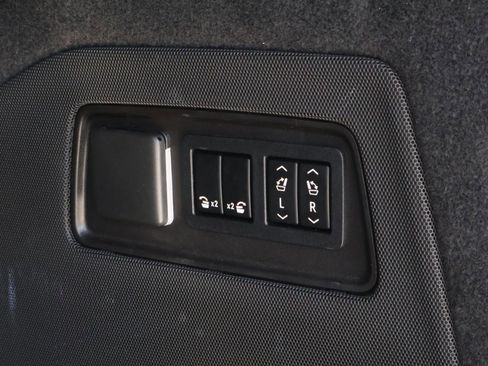 Used 2022 Cadillac Escalade Luxury w/ LPO, Floor Liner Package image 29