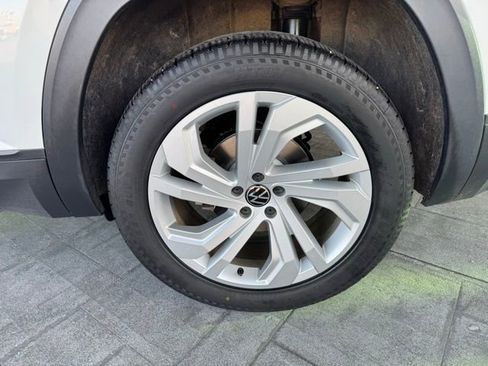 Used 2021 Volkswagen Atlas SE image 4