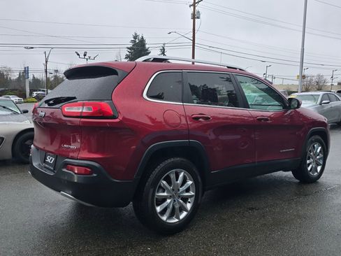 Used 2016 Jeep Cherokee Limited image 4