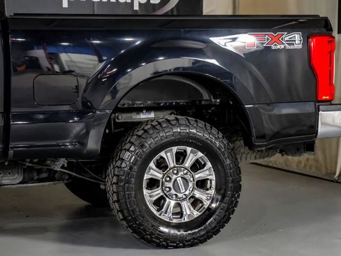 Used 2019 Ford F250 XLT w/ XLT Premium Package image 13