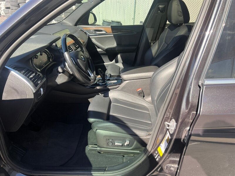 Used 2018 BMW X3 xDrive30i w/ Convenience Package AWD/4WD image 16