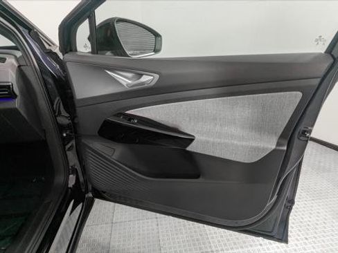 Used 2024 Volkswagen ID.4 Pro RWD image 21