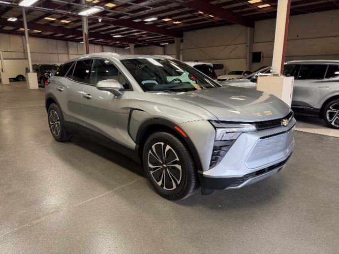 Used 2024 Chevrolet Blazer EV LT AWD/4WD image 7