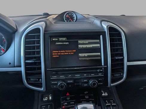 Used 2014 Porsche Cayenne AWD/4WD image 37