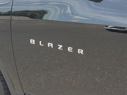 Used 2024 Chevrolet Blazer LT w/ Convenience Package FWD image 30