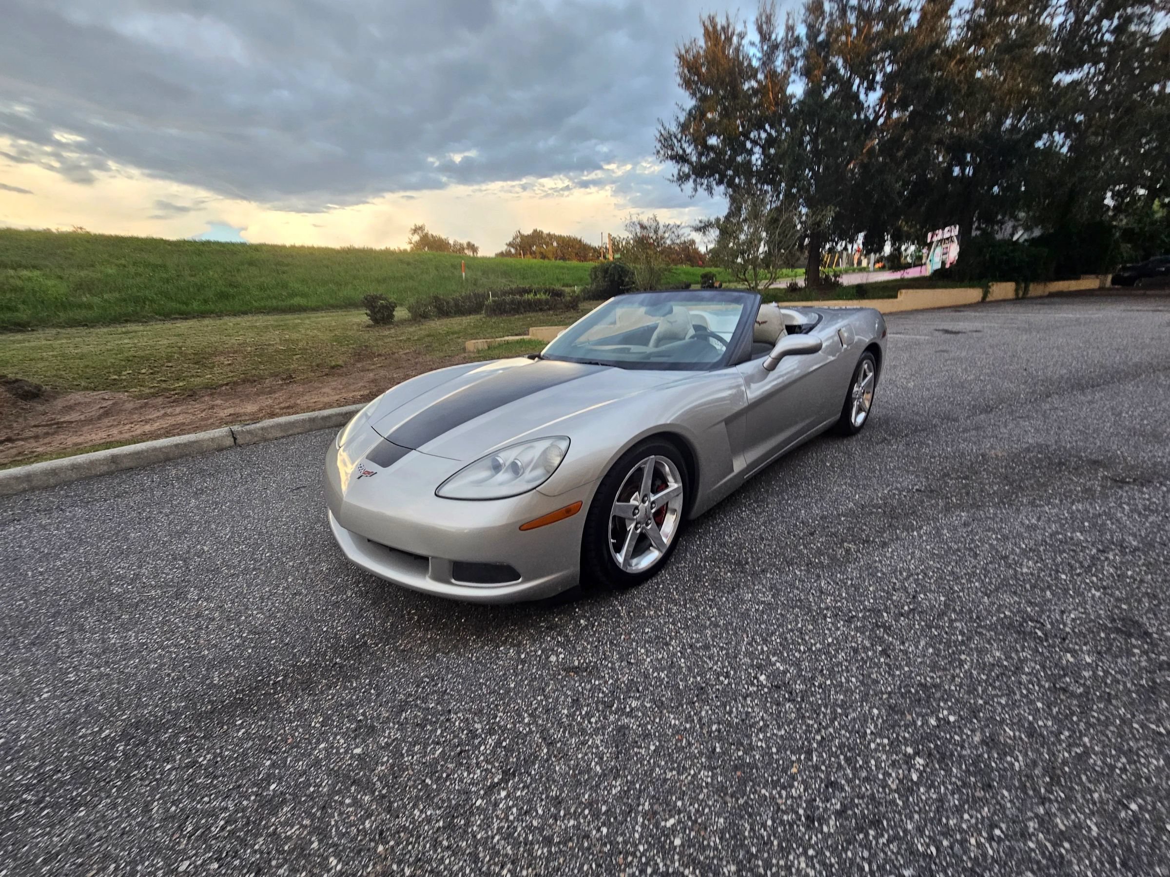 Used 2005 Chevrolet Corvette Convertible w/ Preferred Equipment Group RWD image 22
