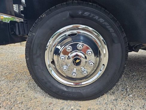 Used 2015 Ford E-350 and Econoline 350 Super Duty w/ A/C Prep Package RWD image 34