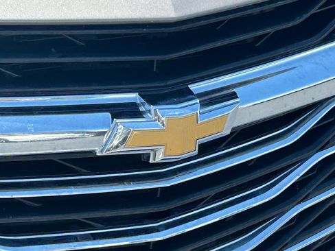 Used 2023 Chevrolet Malibu LT FWD image 11