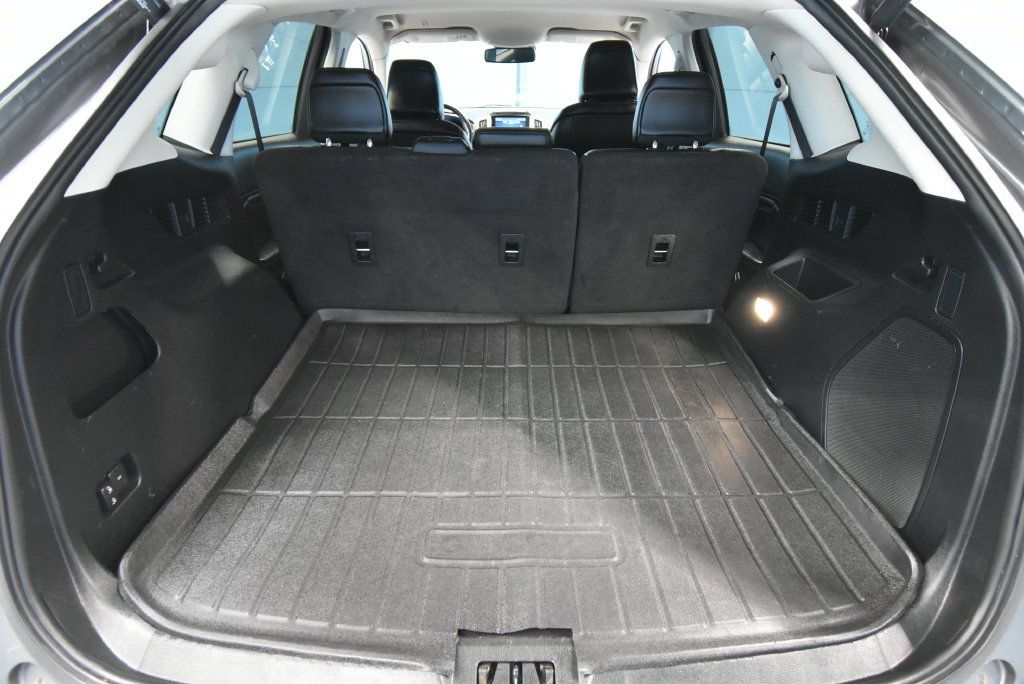 Used 2022 Ford Edge Titanium w/ Equipment Group 301A AWD/4WD image 31