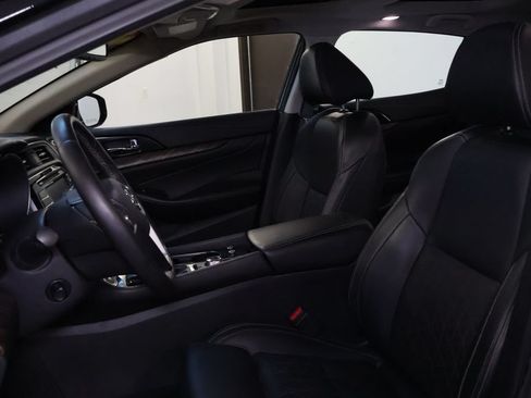 Used 2017 Nissan Maxima Platinum w/ Interior Lighting Package FWD image 15