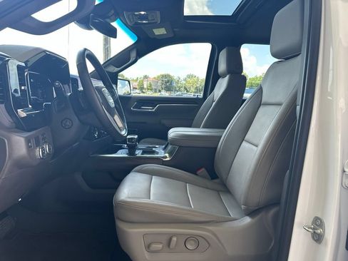 Used 2023 GMC Sierra 1500 SLT w/ SLT Premium Package RWD image 8