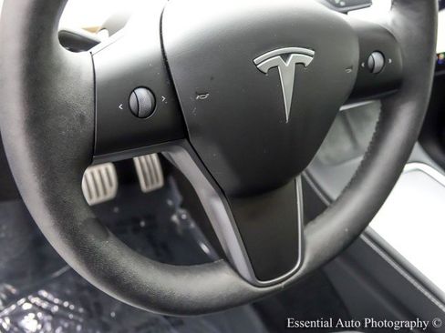 Used 2024 Tesla Model Y Performance AWD/4WD image 16