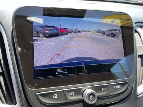 Used 2025 Chevrolet Malibu LT FWD image 22