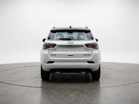 Used 2025 Jeep Compass Limited image 6