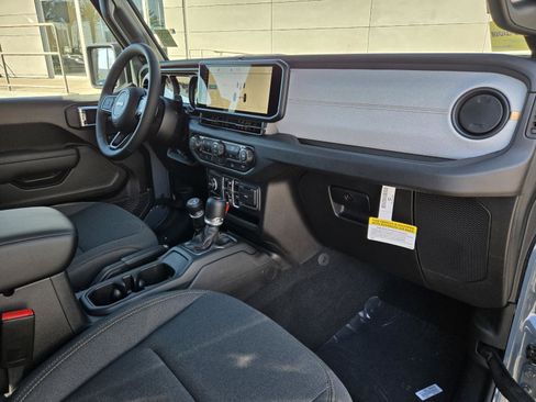 New 2026 Jeep Gladiator Sport image 32