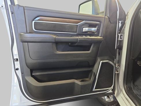 Used 2024 RAM 2500 Laramie AWD/4WD image 31